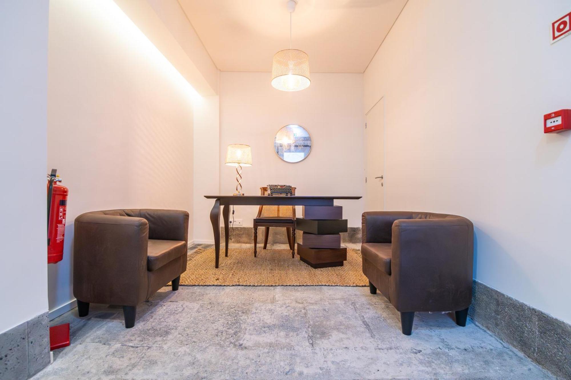 Azoriani City Hostel Ponta Delgada Экстерьер фото