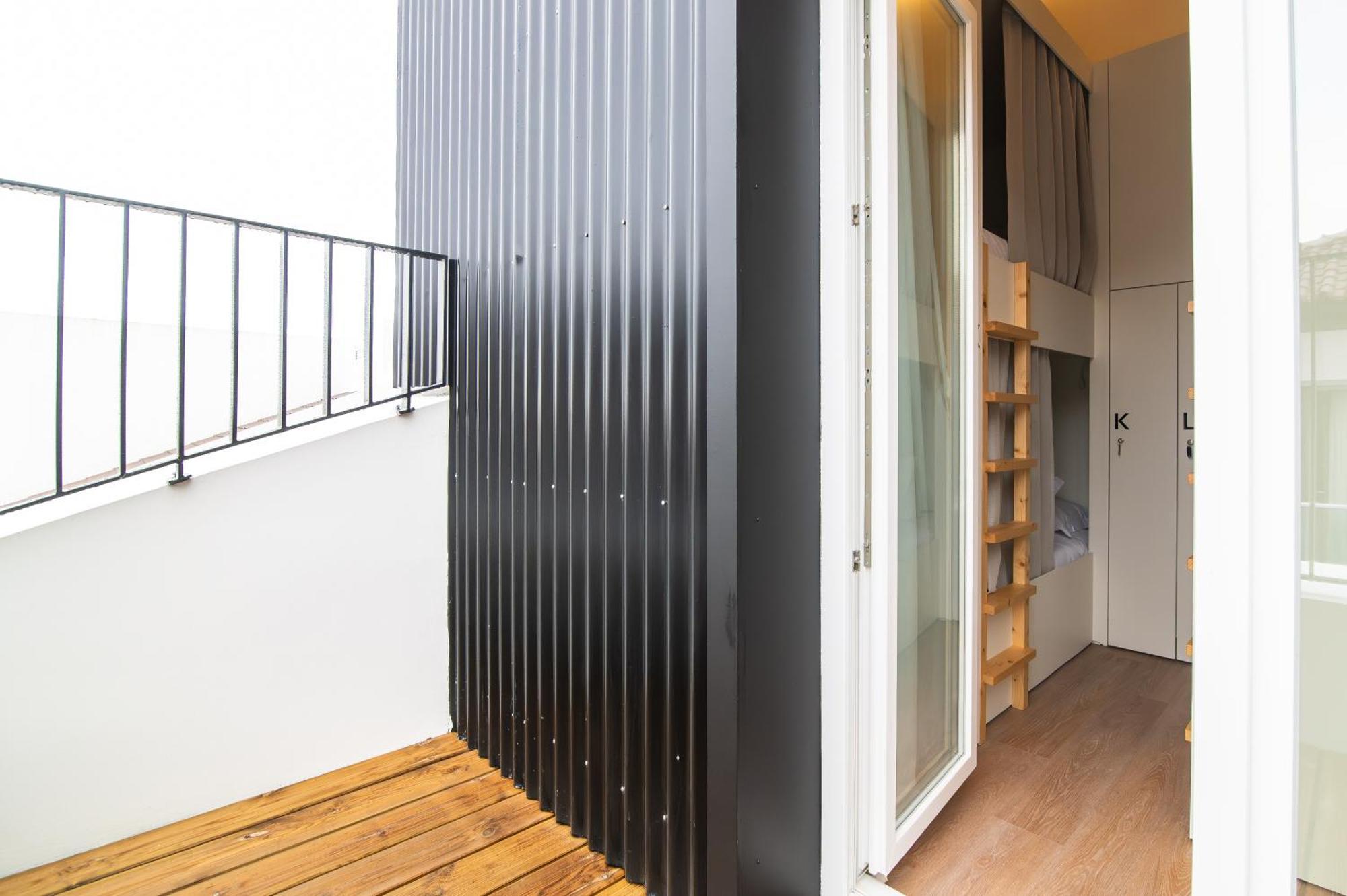 Azoriani City Hostel Ponta Delgada Экстерьер фото